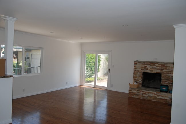 Photo - 914 Fonthill Ave