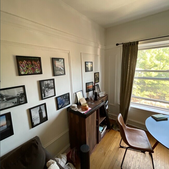 Photo - 679.5 W Wrightwood Ave Unit 3S