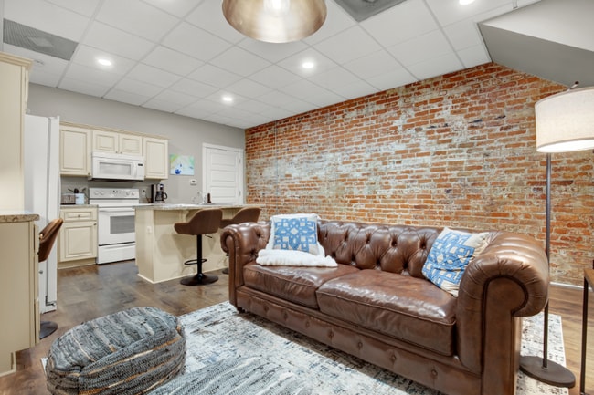 Photo - 210 E Waldburg St Unit A