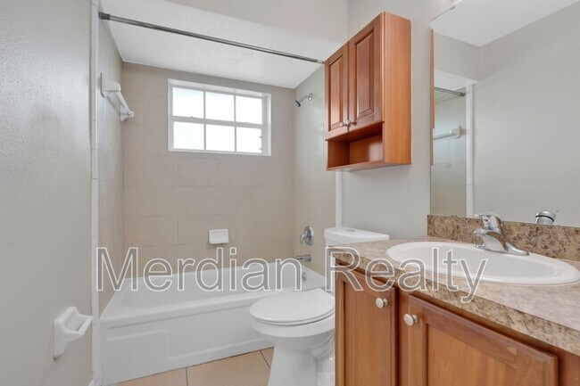 Photo - 4920 Tangerine Ave