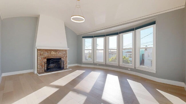 Photo - Remodeled 2 Bedroom | 1.5 Bathroom | Spaci...