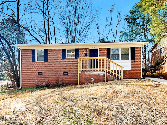 Photo - 1942 Longleaf Dr Casa