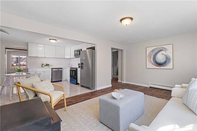 Photo - 400 Schooner Ave