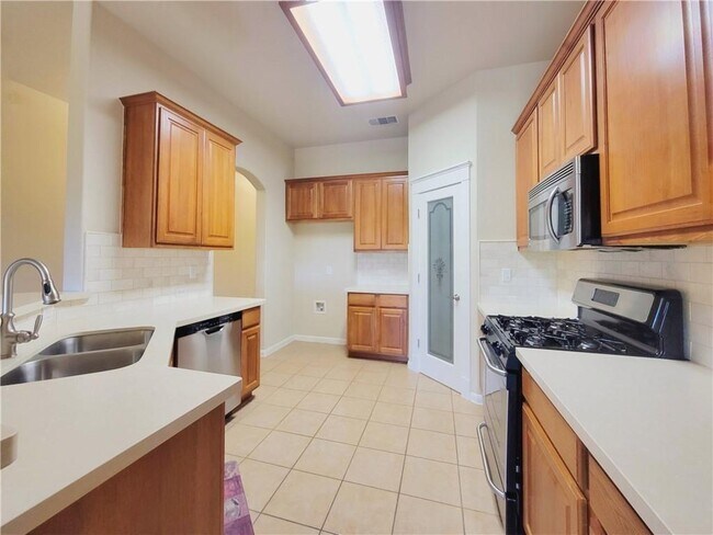 Photo - 18720 Chrighton Castle Bend