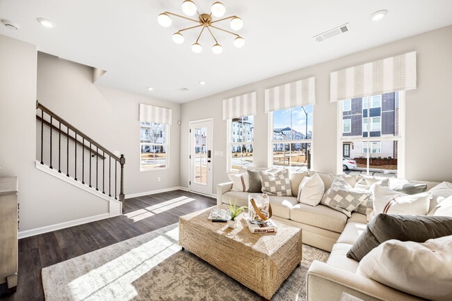 Photo - 801 Cameron Trl