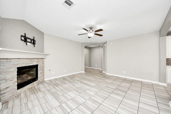 Photo - 16011 Monument Hill Crossing
