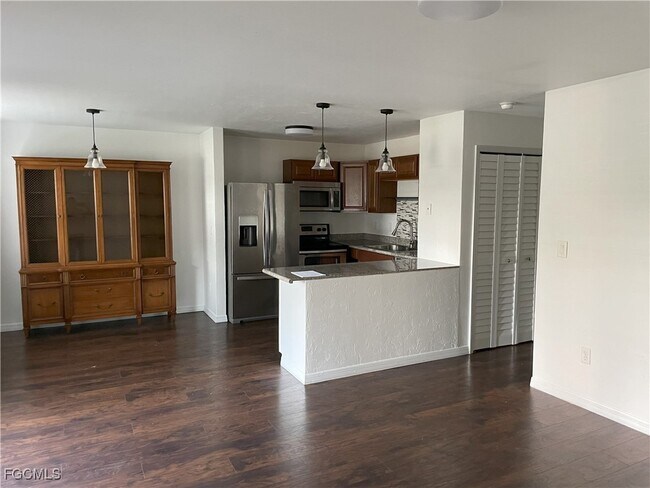 Photo - 1264 SE 8th St Unidad 6