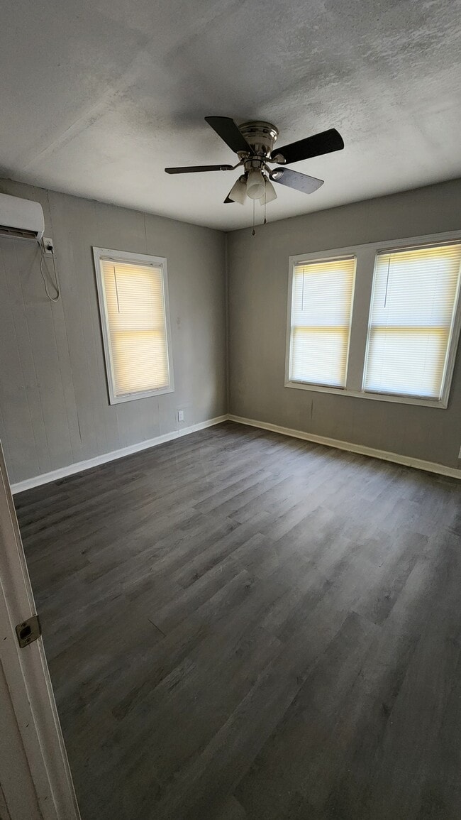 Photo - 615 W Dakota Ave
