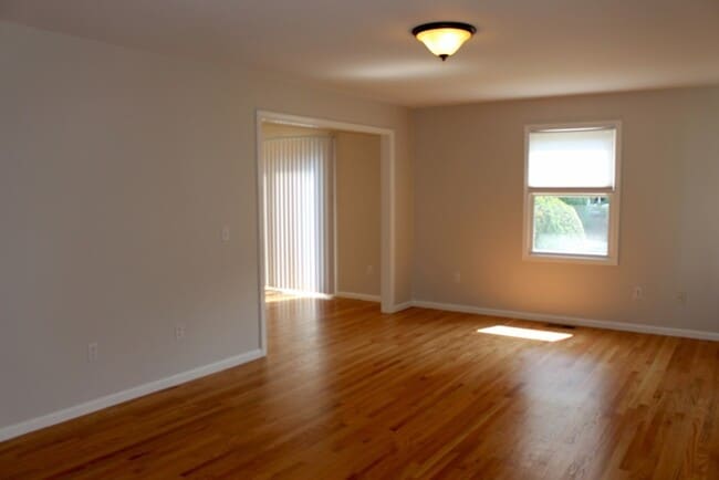 Photo - 196 Linwood Ave Casa Adosada