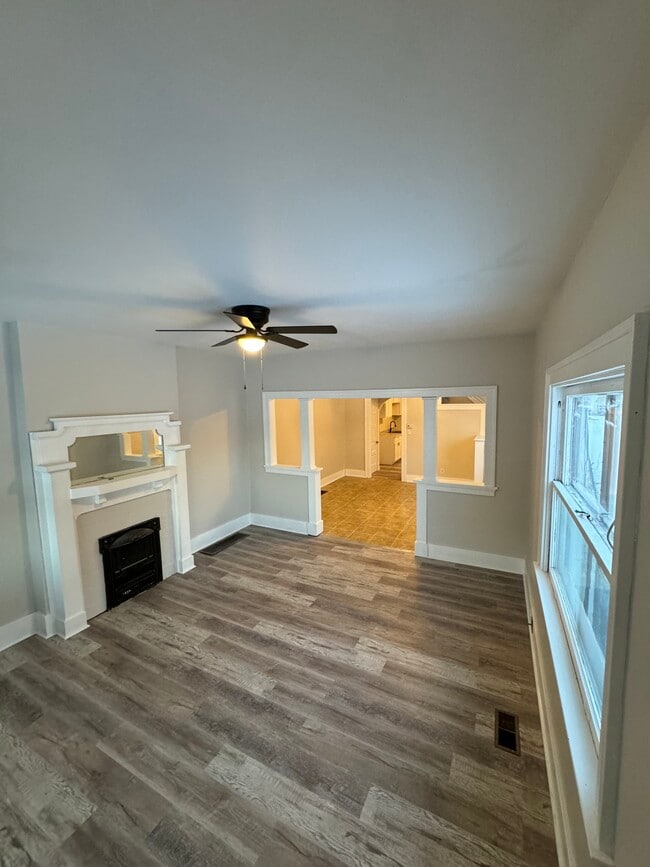 Photo - 515-517 Huffman ave