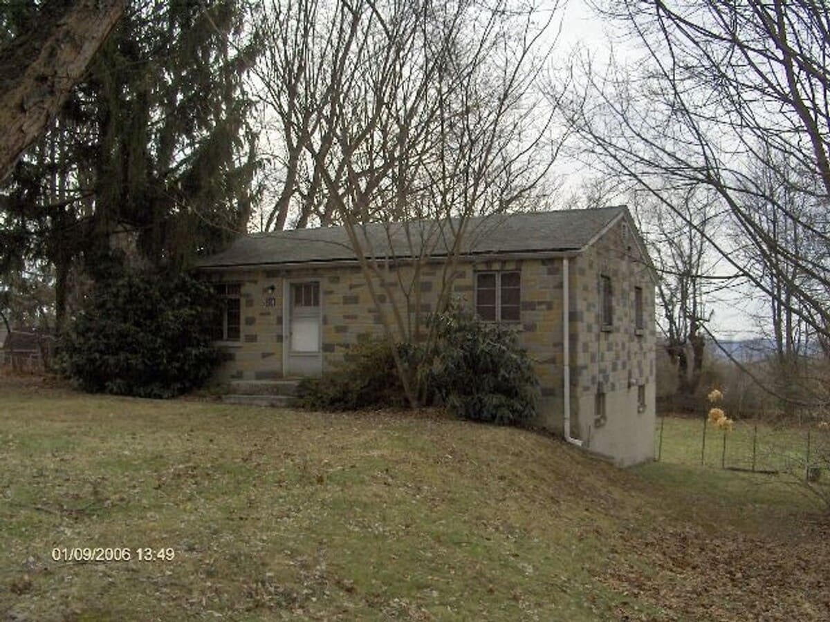 3 Bedroom 1 Bath House - 3 Bedroom 1 Bath House