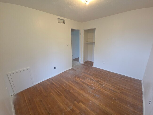 Photo - 1633 Garman Rd
