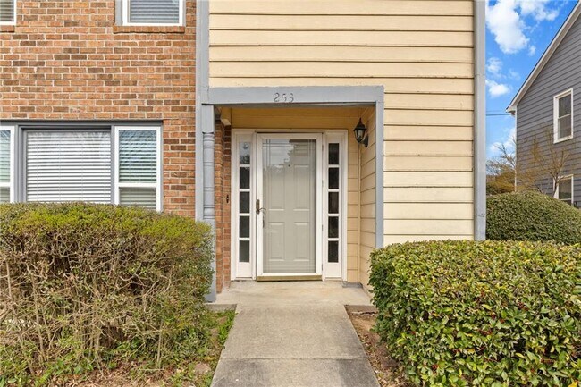 Photo - 253 Triple Oaks Dr