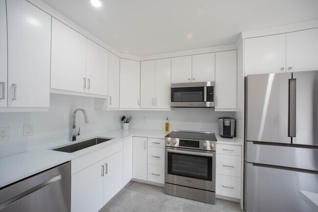 Photo - 253 Wood Dale Dr