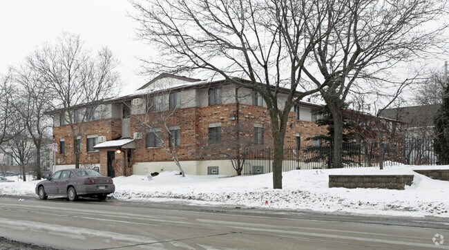 Photo - Auer Court Apartments