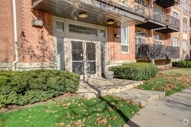 Building Photo - 101 S Union St Unit 316 Rental