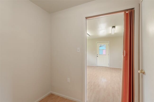 Photo - 2094 S Robb St