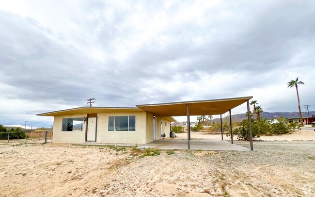 Building Photo - A Newly Remodeled 3 Bedroom Home with Gorg...