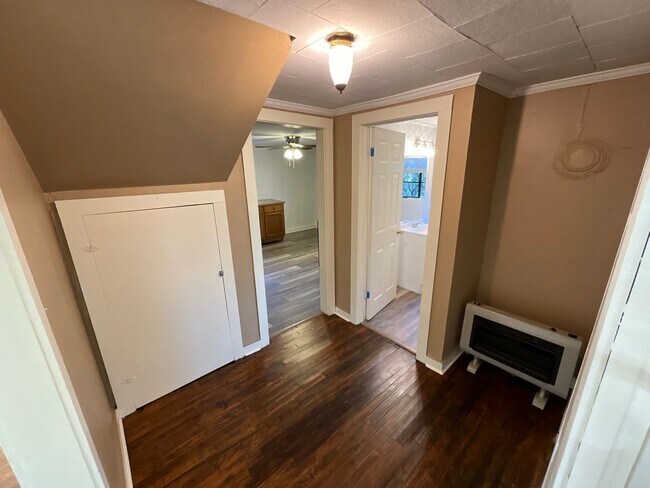 Photo - Bright & Beautiful Downstairs Apartment in Marianna