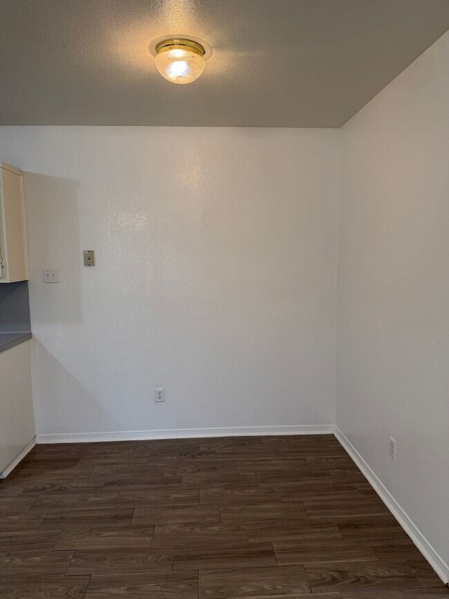 Photo - 802 Hackberry St