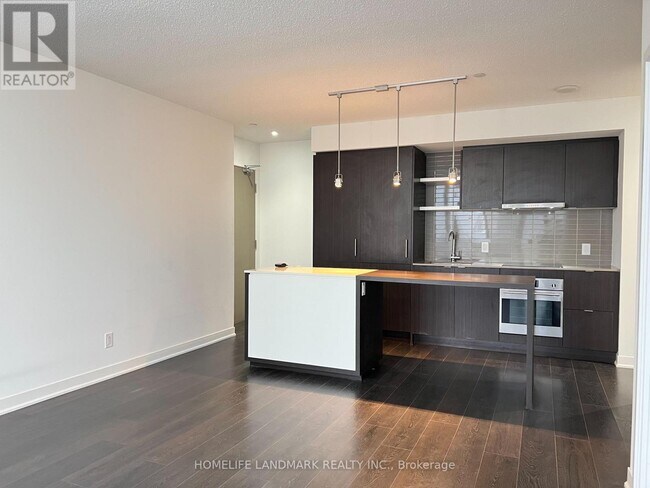 Photo - 88 Harbour St Unit 1706
