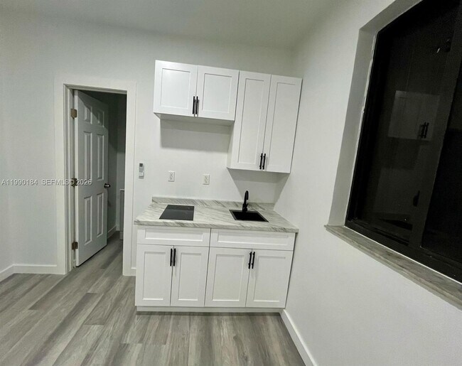 Photo - 555 SW 132nd Ave Unit A