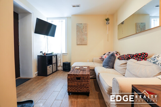 Photo - 1526 Commonwealth Ave Unidad B