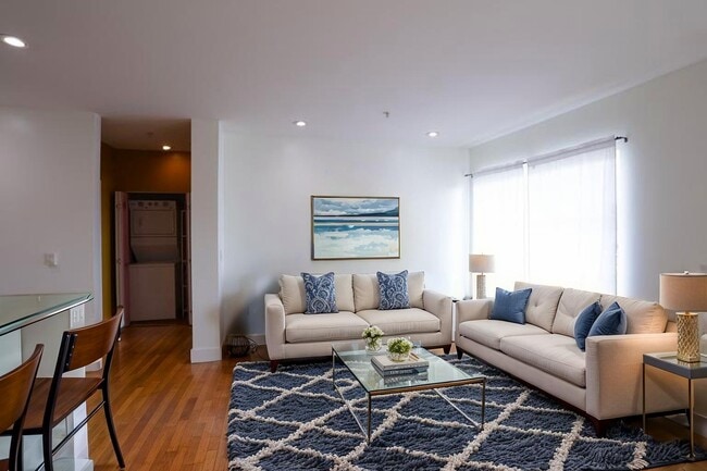 Photo - 371 30th St Unidad 201