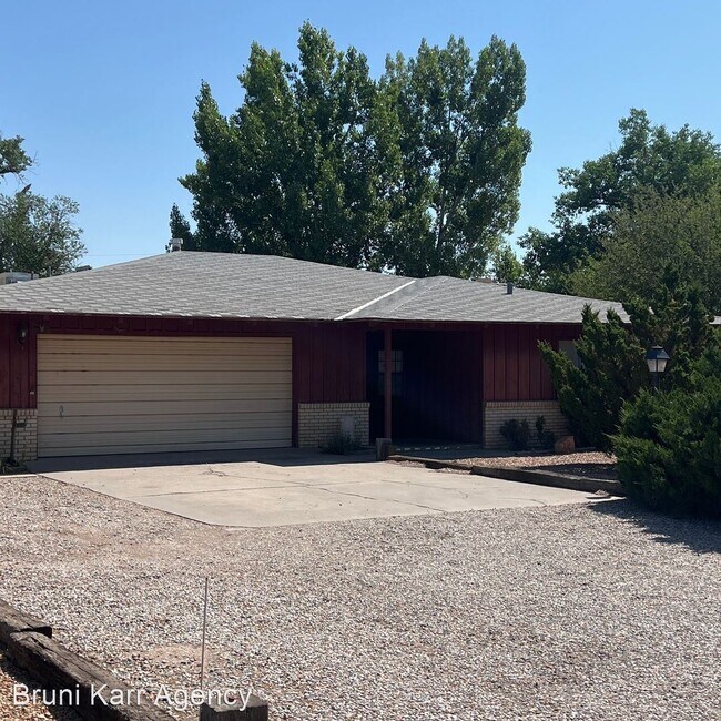 3 br, 2 bath House - 601 Camino Del Bosque NW - 3 br, 2 bath House - 601 Camino Del Bosque NW