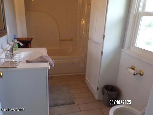 Photo - 886 Old Harriman Hwy