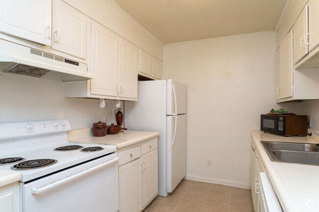 1BR-1BA 900 SF