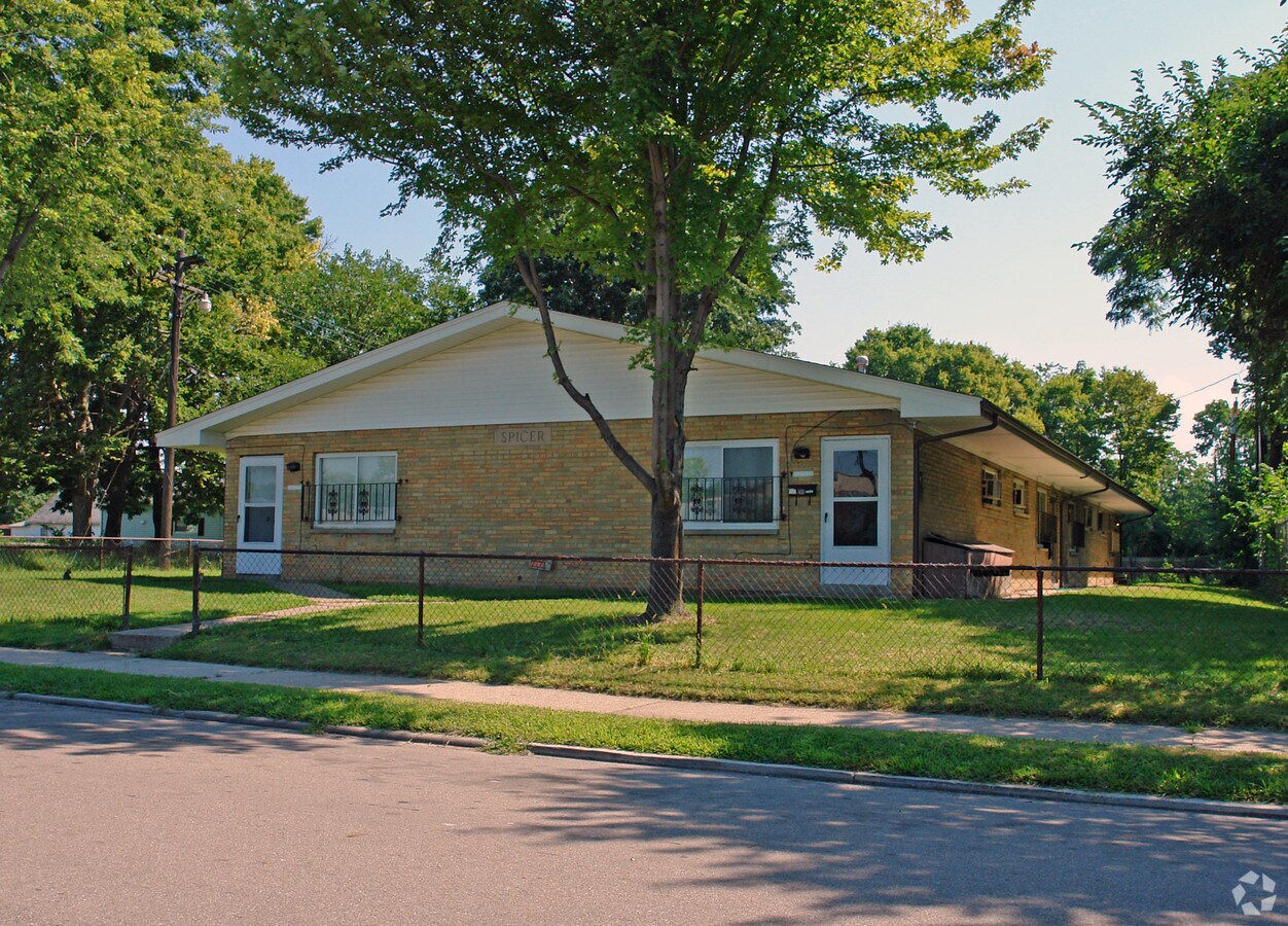 Photo - 216-218 College St