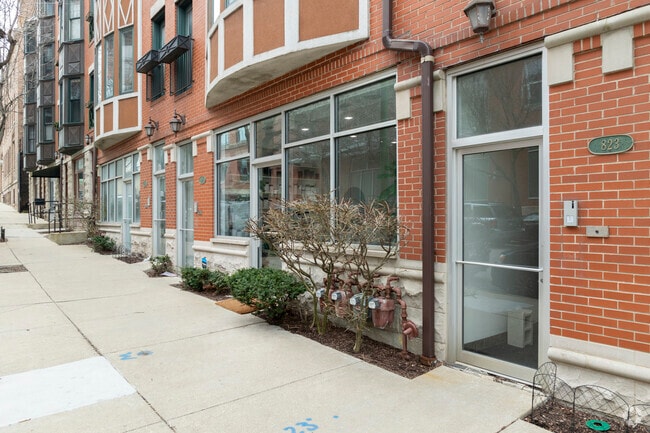 Photo - River West Condos