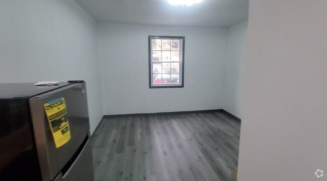 Building Photo - 48 Valerie Cir Unit Studio Rental