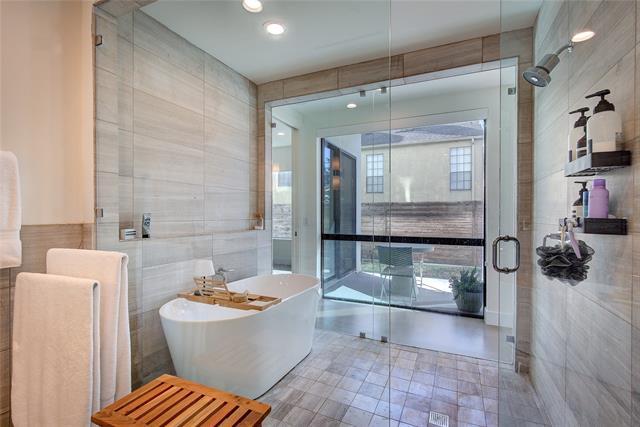 Building Photo - 3923 Cole Ave Unit 103