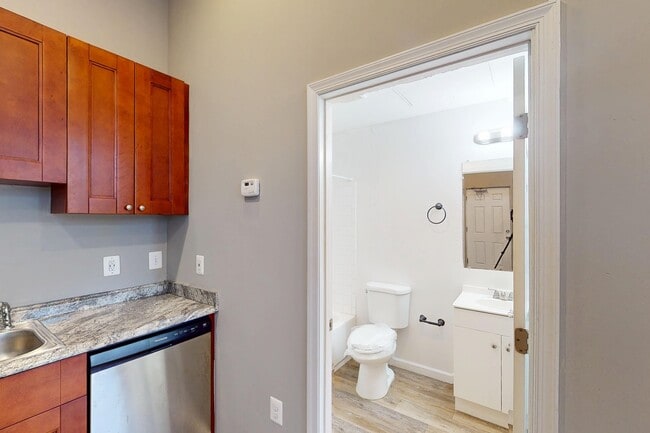 Photo - 2202 Maryland Ave Unit 4r