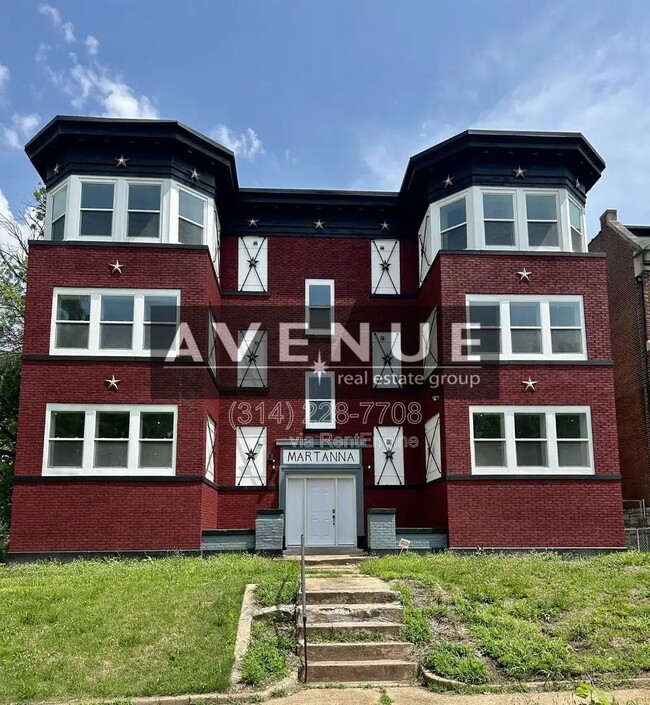 Building Photo - 5931 Maple Ave Unit 2e