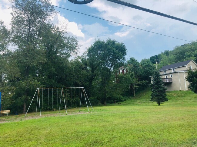 Photo - 3 Bedroom Home in Great School District!