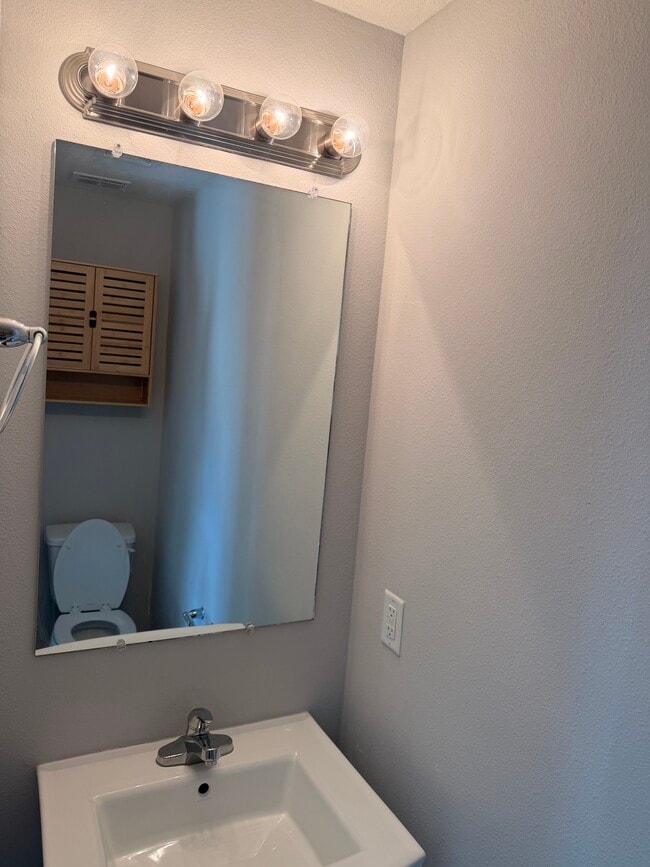 Photo - 4006 College St