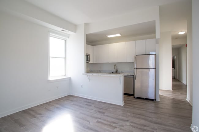 Building Photo - 5225 Schuyler St Rental