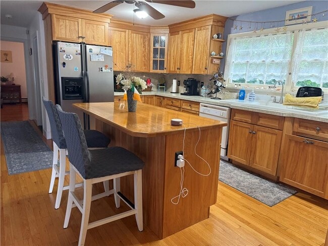 10 Isabelle Dr