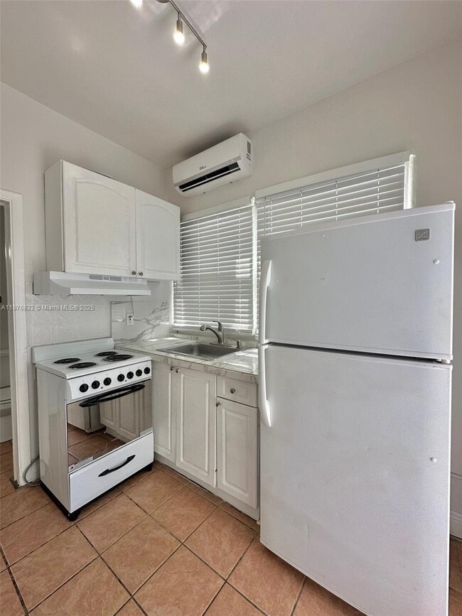 Photo - 12906 NE 6th Ave Unidad 1