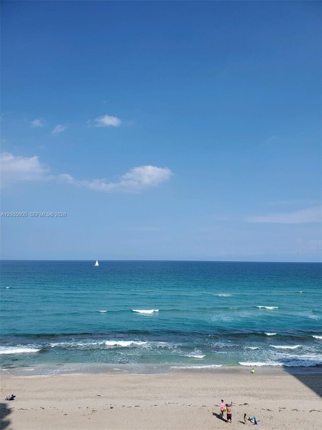 Building Photo - 5460 N Ocean Dr Unit 4B