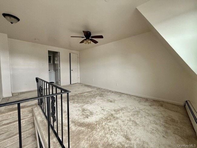 Photo - 2 Audrey Ave Unidad 7