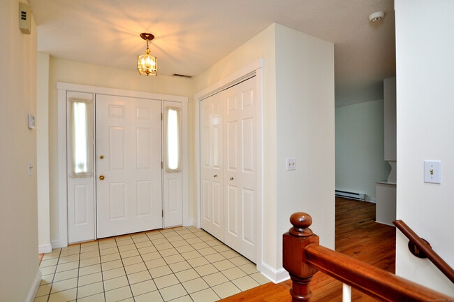 Photo - 8 Dickinson Ct Unit 8