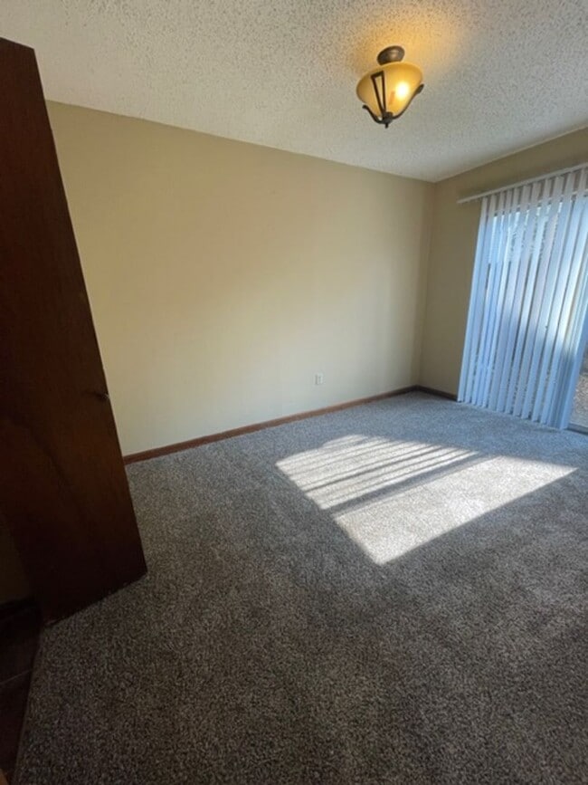 Photo - j44shen Unit 4820D