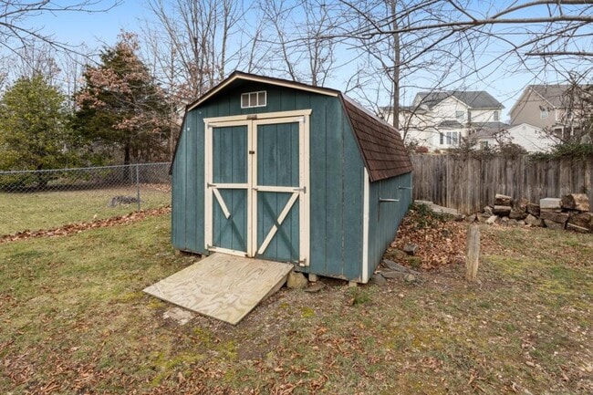 Photo - 359 Montgomery Cir