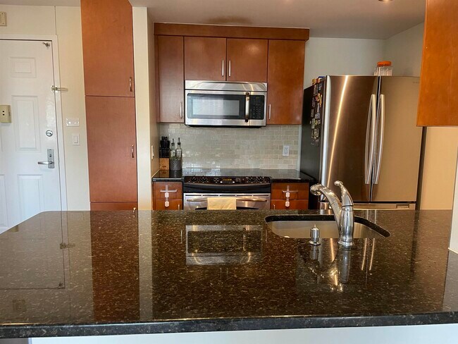 Building Photo - 20 2nd St Unit 703 Rental