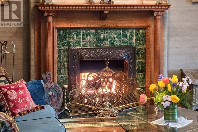 Photo - 97 Glengrove Ave W