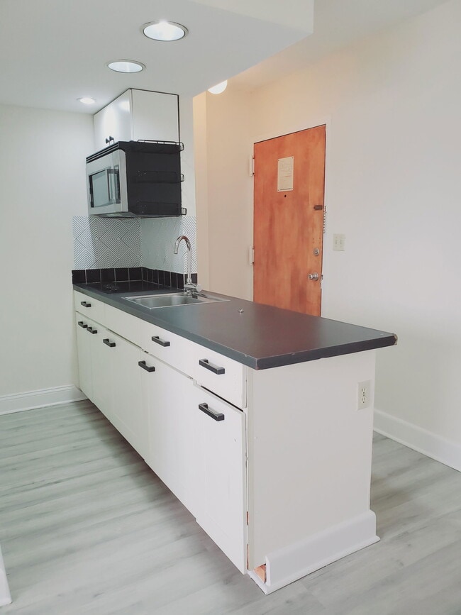Photo - 60 Strawberry Hill Ave Condo Unit 9